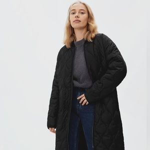 Everlane The ReNew Long Liner Oversized Coat Black Large Full Zip Quilted Lined